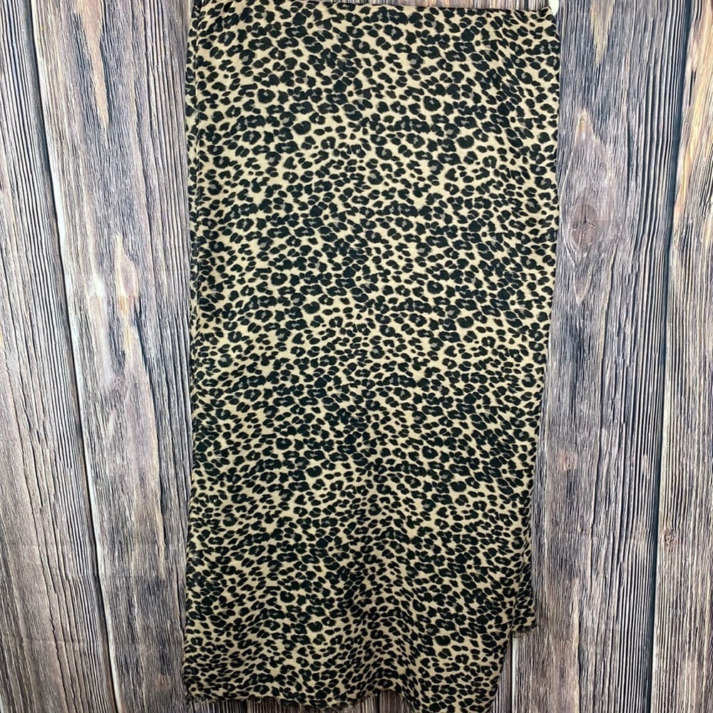 Woman’s Leopard Print Shawl - Size   40” x 74”